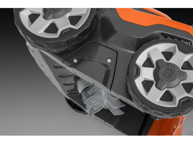 Akumuliatorinis skarifikatorius Husqvarna S138i 5 Akumuliatorinis skarifikatorius Husqvarna S138i 5