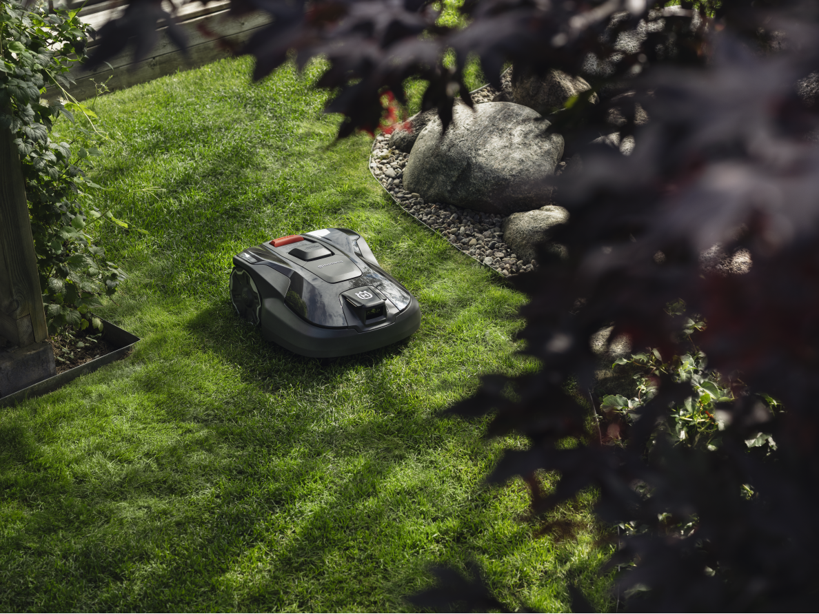 HUSQVARNA AUTOMOWER® 312V 8 HUSQVARNA AUTOMOWER® 312V 8