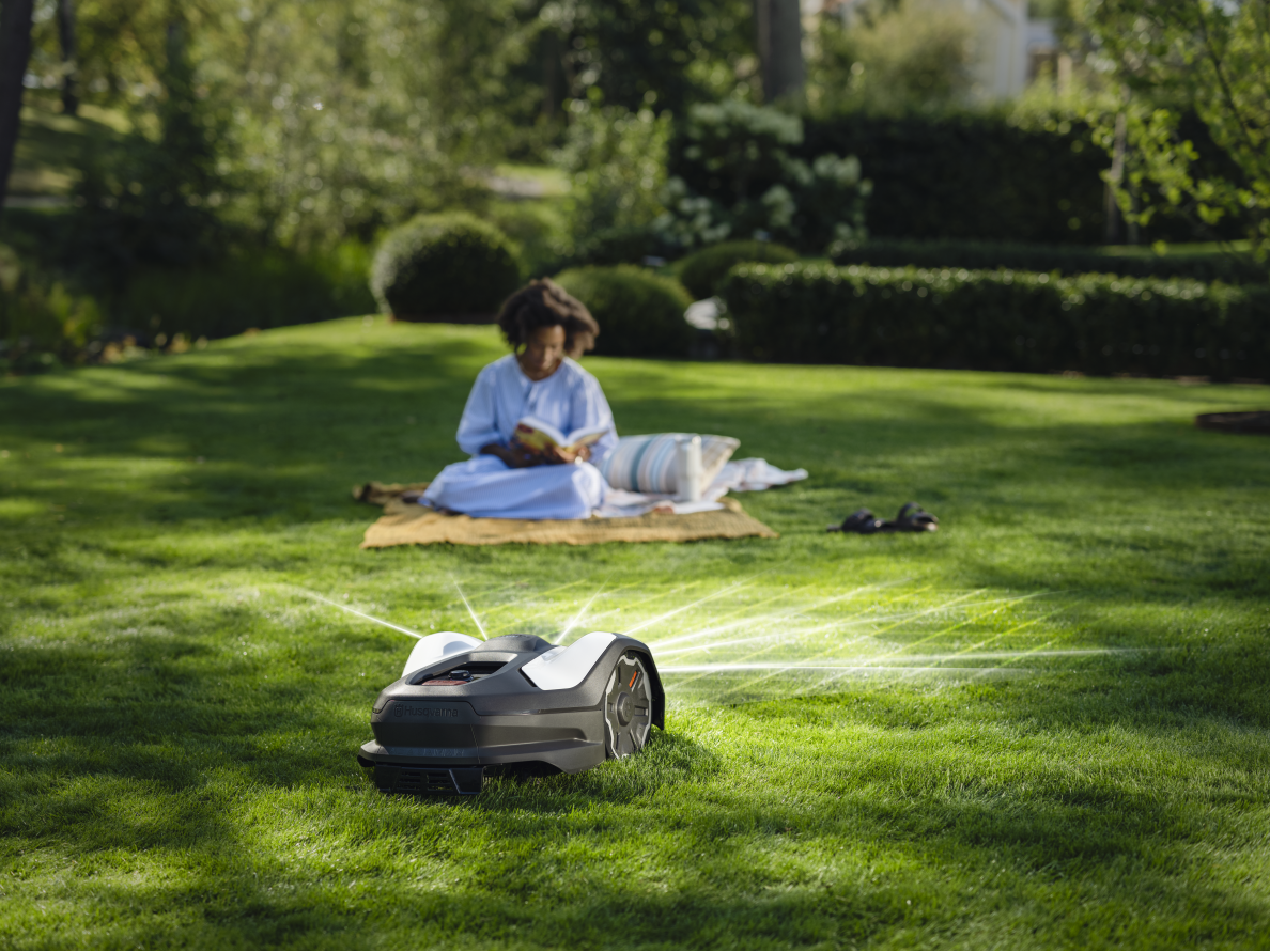 HUSQVARNA AUTOMOWER® 410VE NERA 8 HUSQVARNA AUTOMOWER® 410VE NERA 8